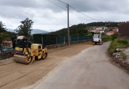 O Concello de Lousame inicia a mellora de dous viarios no interior de San Xusto de Toxosoutos, nos que inviste 40.000 euros
